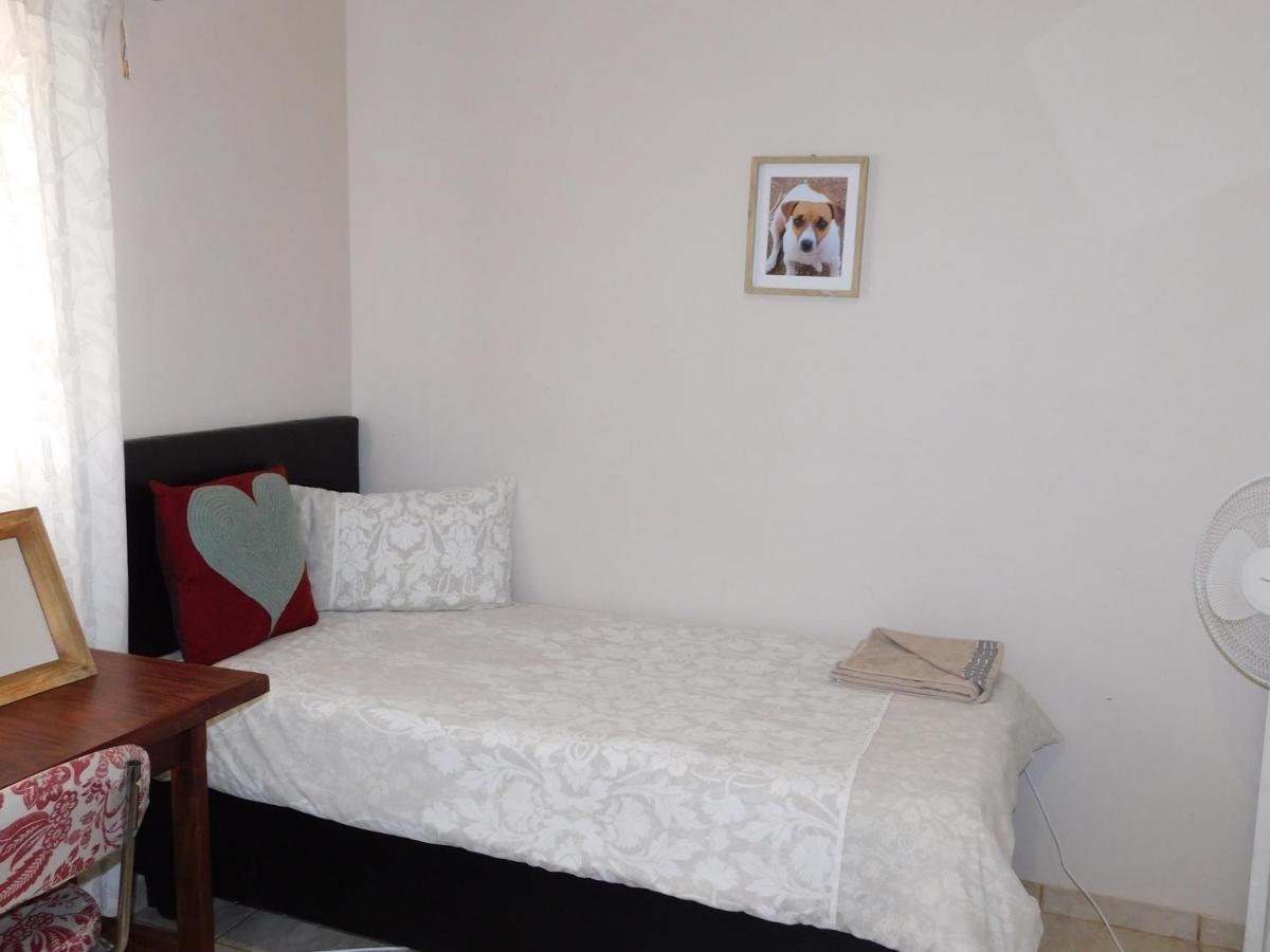 Отель Meteorite Rest Camp Grootfontein Экстерьер фото