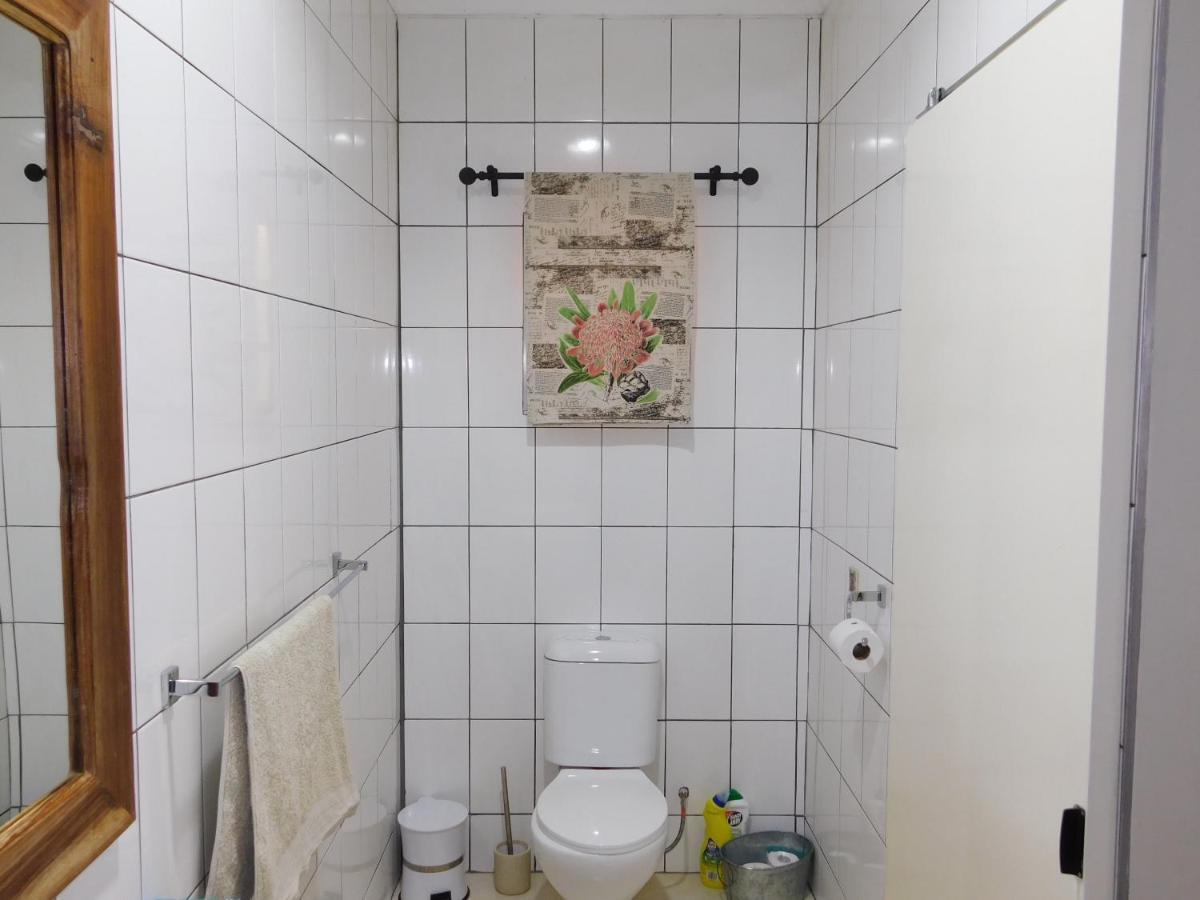 Отель Meteorite Rest Camp Grootfontein Экстерьер фото
