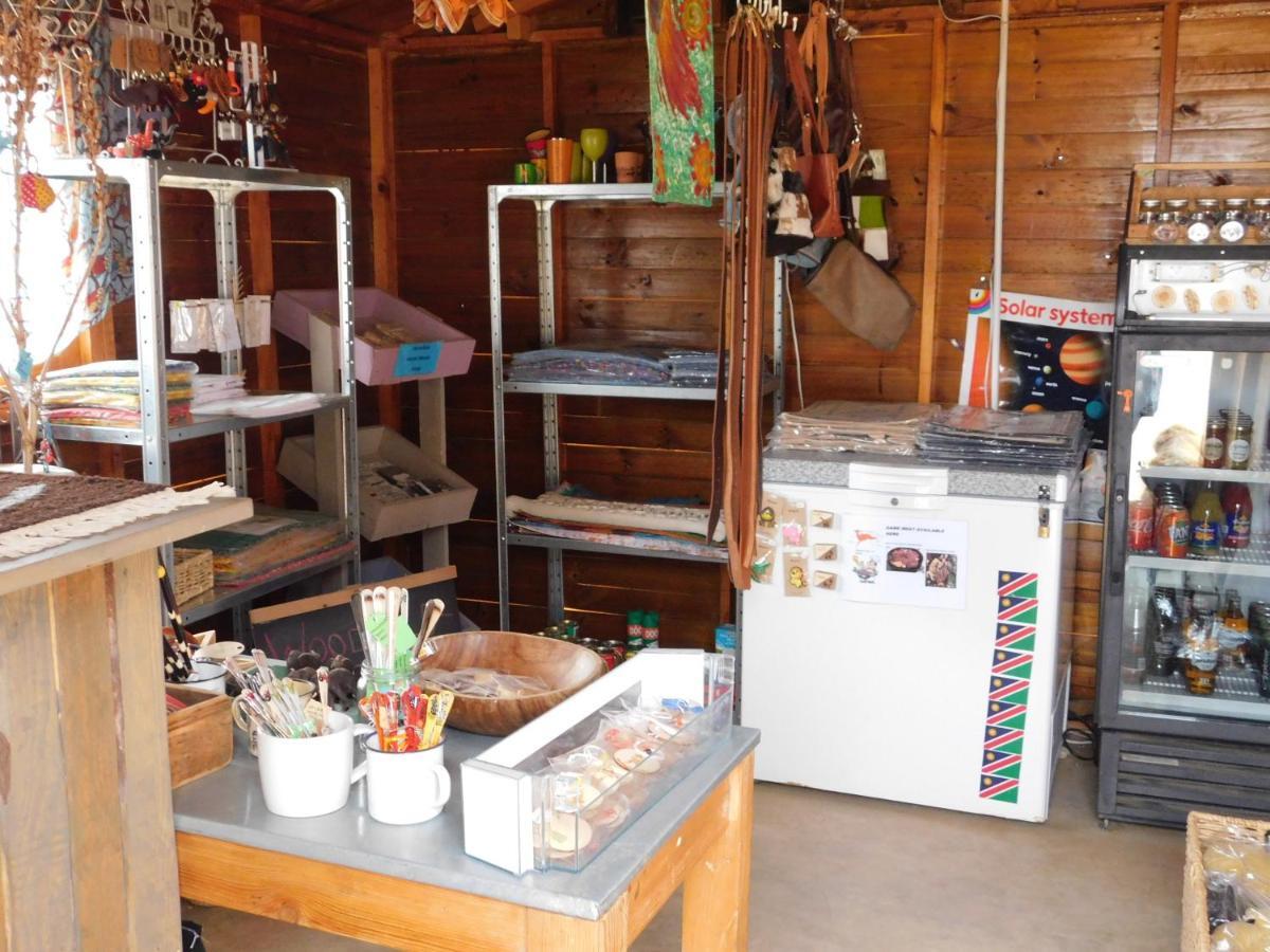 Отель Meteorite Rest Camp Grootfontein Экстерьер фото